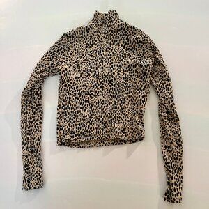 brandy mellville cheetah turtle neck size small pre owned